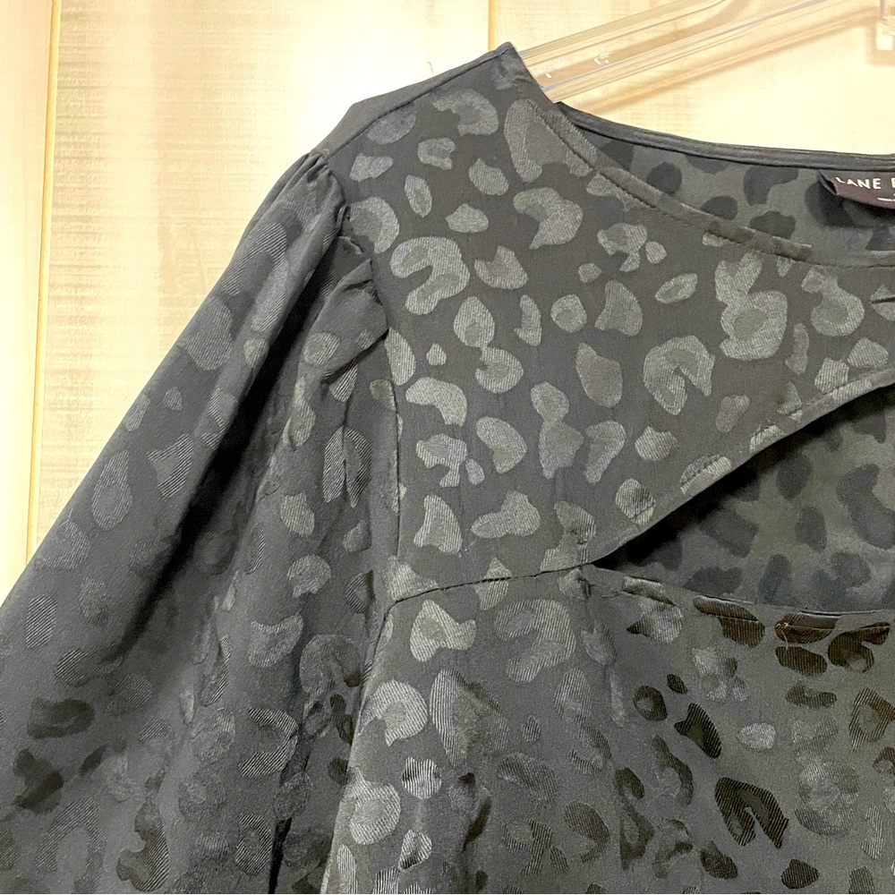 Lane Bryant Black Leopard Print Asymmetrical Open Chest Long Sleeve Blouse Sz 22 - Picture 7 of 7